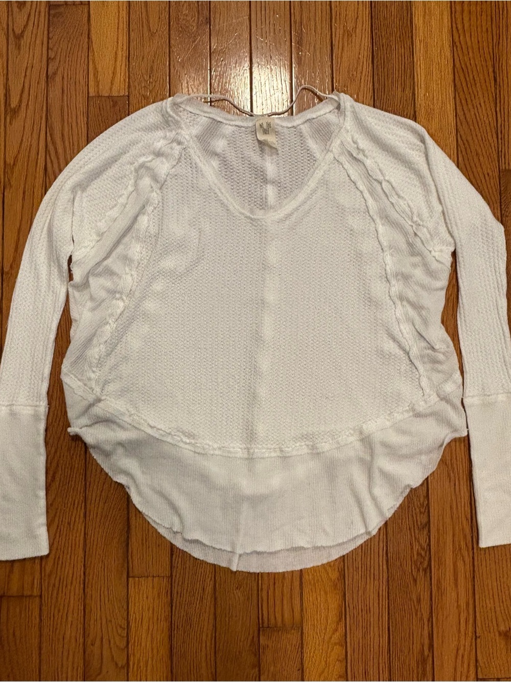 Free People White Long-Sleeve Textured V-Neck Oversized Women's Top - size x